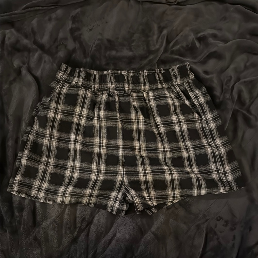 H&M Black and White Plaid Women's Shorts